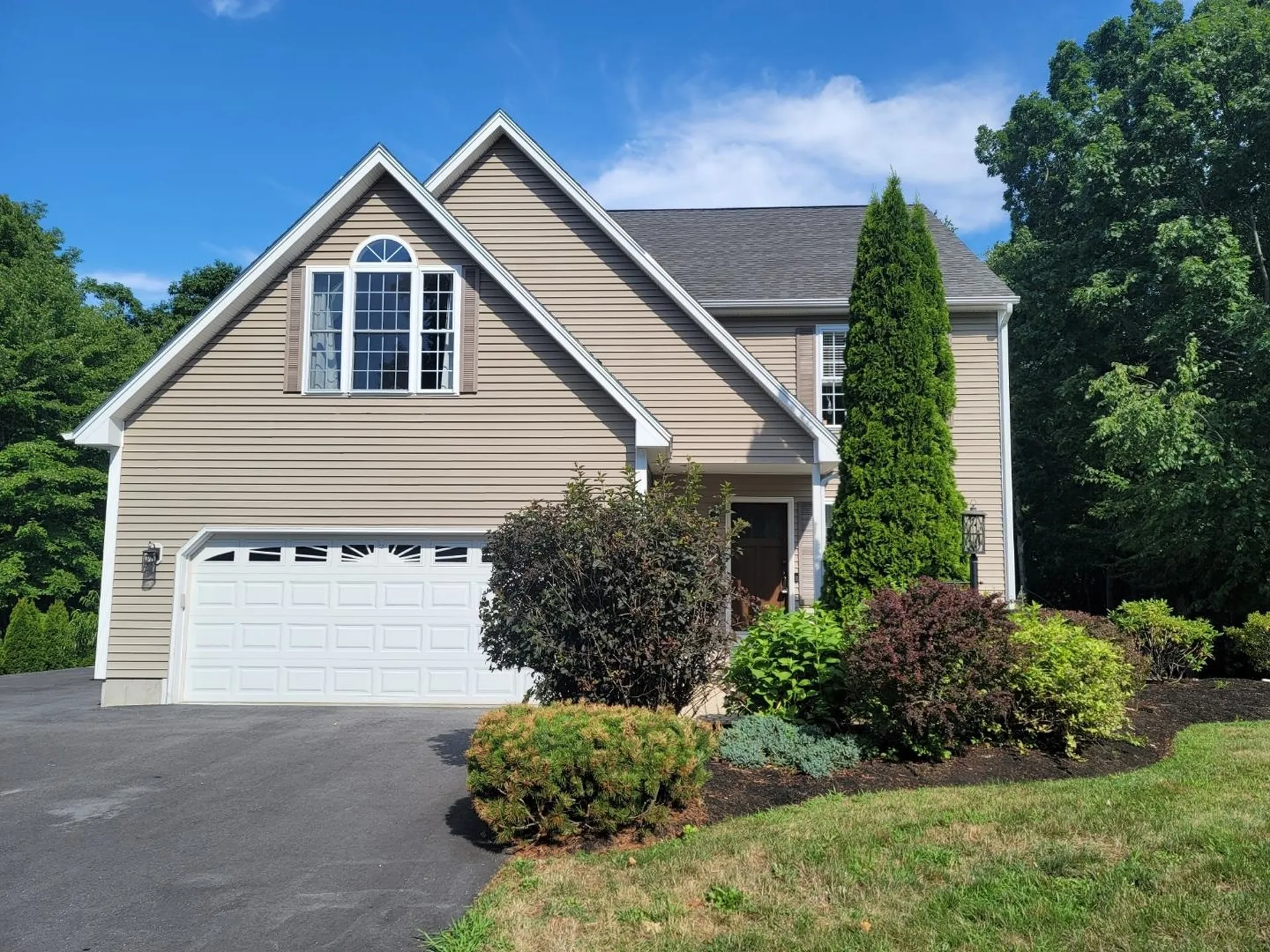 12 Thistle Lane Hooksett NH 03106