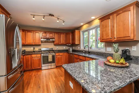 12 Thistle Lane Hooksett NH 03106