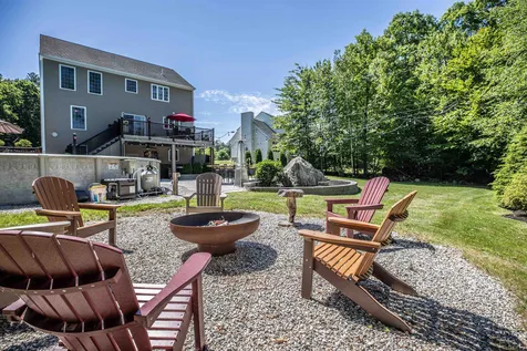 12 Thistle Lane Hooksett NH 03106