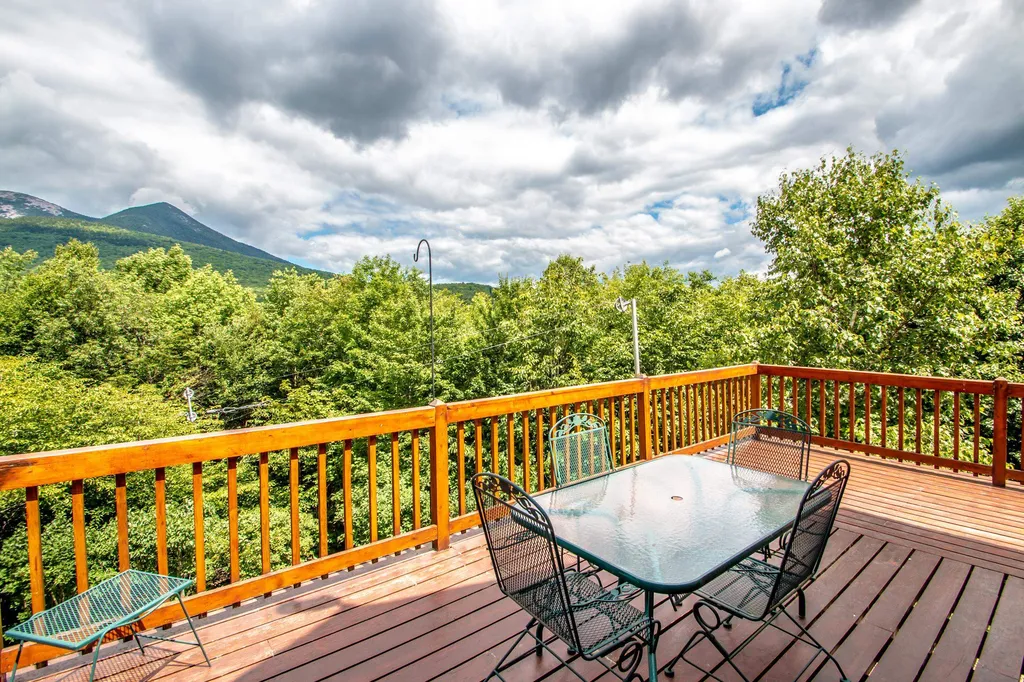 292 Cloutier Drive Stark NH 03582