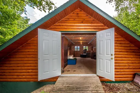 292 Cloutier Drive Stark NH 03582