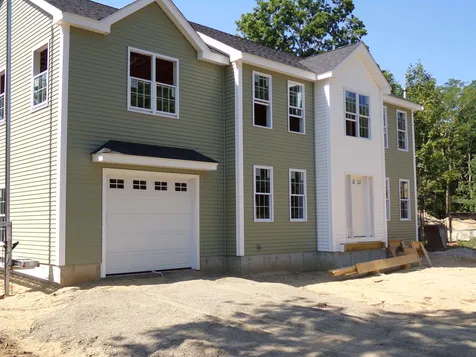25 Pages Lane Seabrook NH 03874