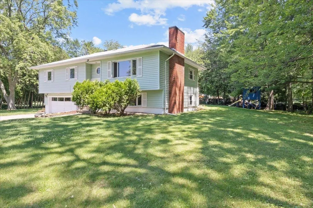 81 Belwood Avenue Colchester VT 05446