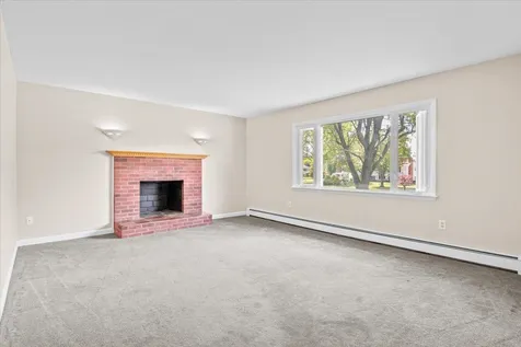 81 Belwood Avenue Colchester VT 05446