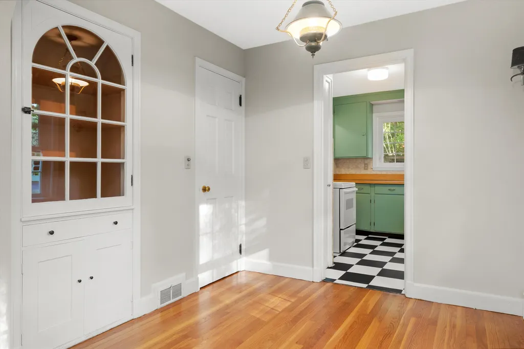 25 Portsmouth Avenue Manchester NH 03109