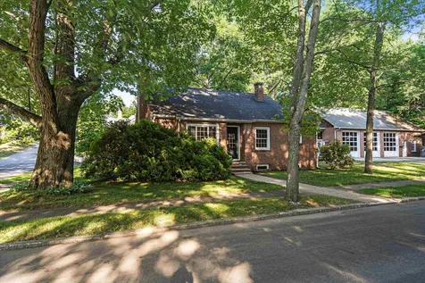 25 Portsmouth Avenue Manchester NH 03109