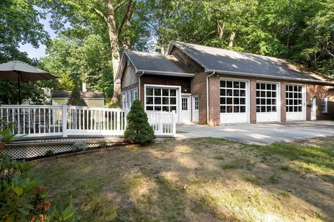 25 Portsmouth Avenue Manchester NH 03109