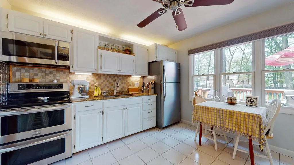53 Shady Lane Colchester VT 05446