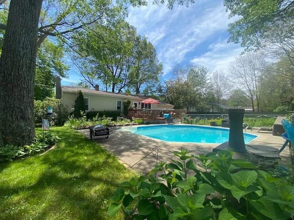 53 Shady Lane Colchester VT 05446