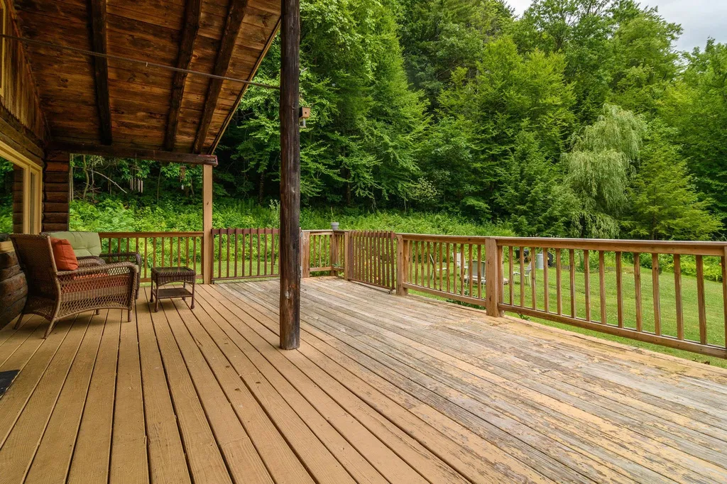 161 East Putney Falls Road Putney VT 05346