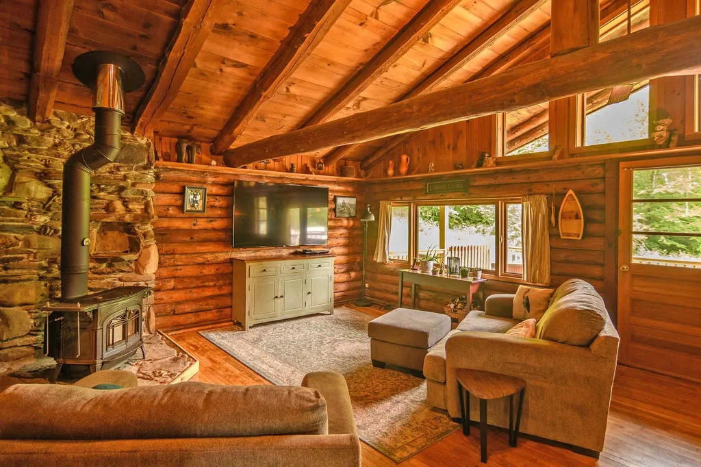 161 East Putney Falls Road Putney VT 05346