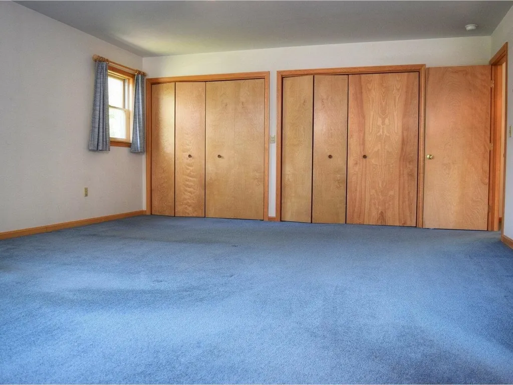 6 Upland Road Essex VT 05452