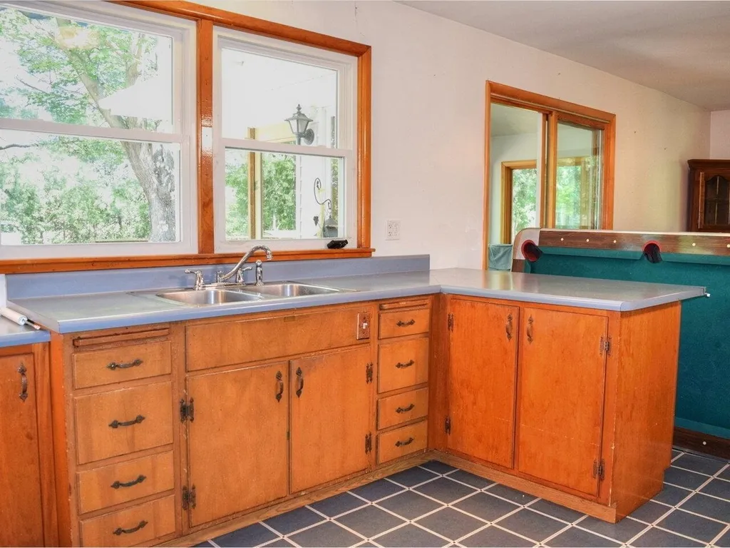 6 Upland Road Essex VT 05452