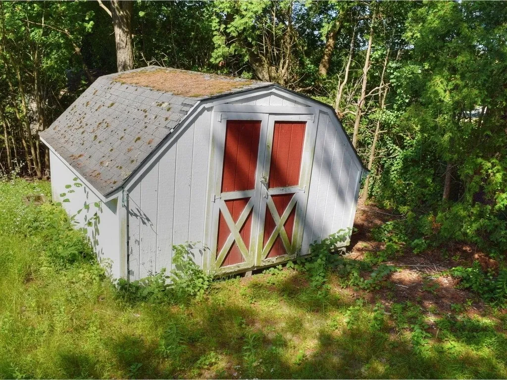 6 Upland Road Essex VT 05452