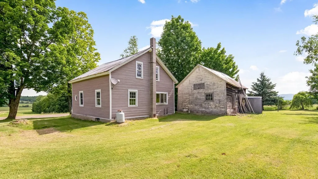 837 Church Road Fairfield VT 05455