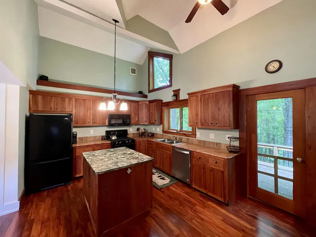 36 Lawrence Street Haverhill NH 03765