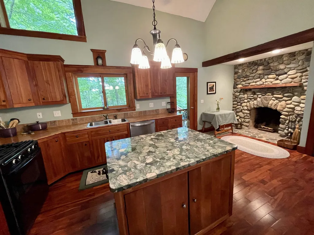 36 Lawrence Street Haverhill NH 03765