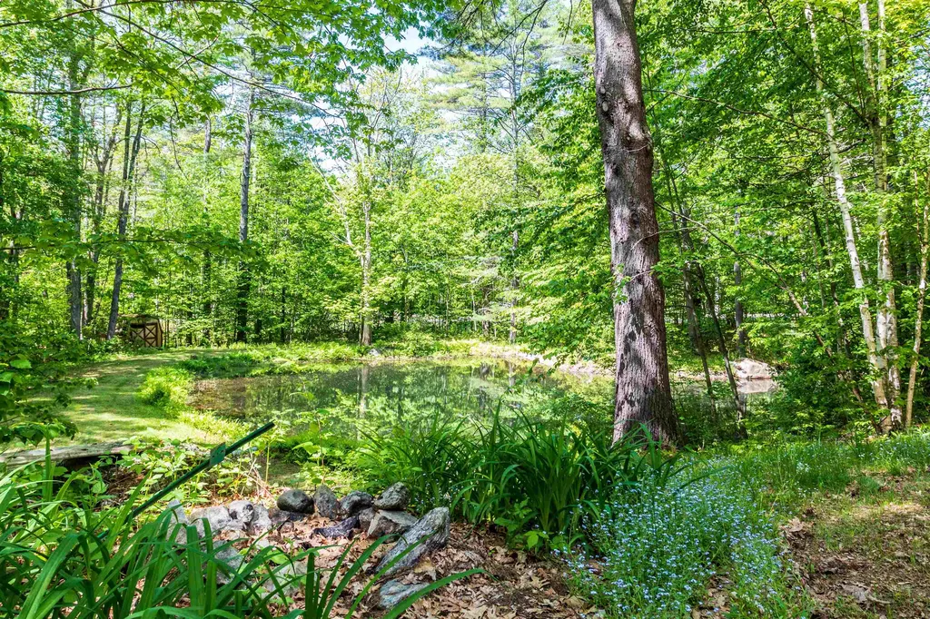 100 Range Road Alton NH 03809