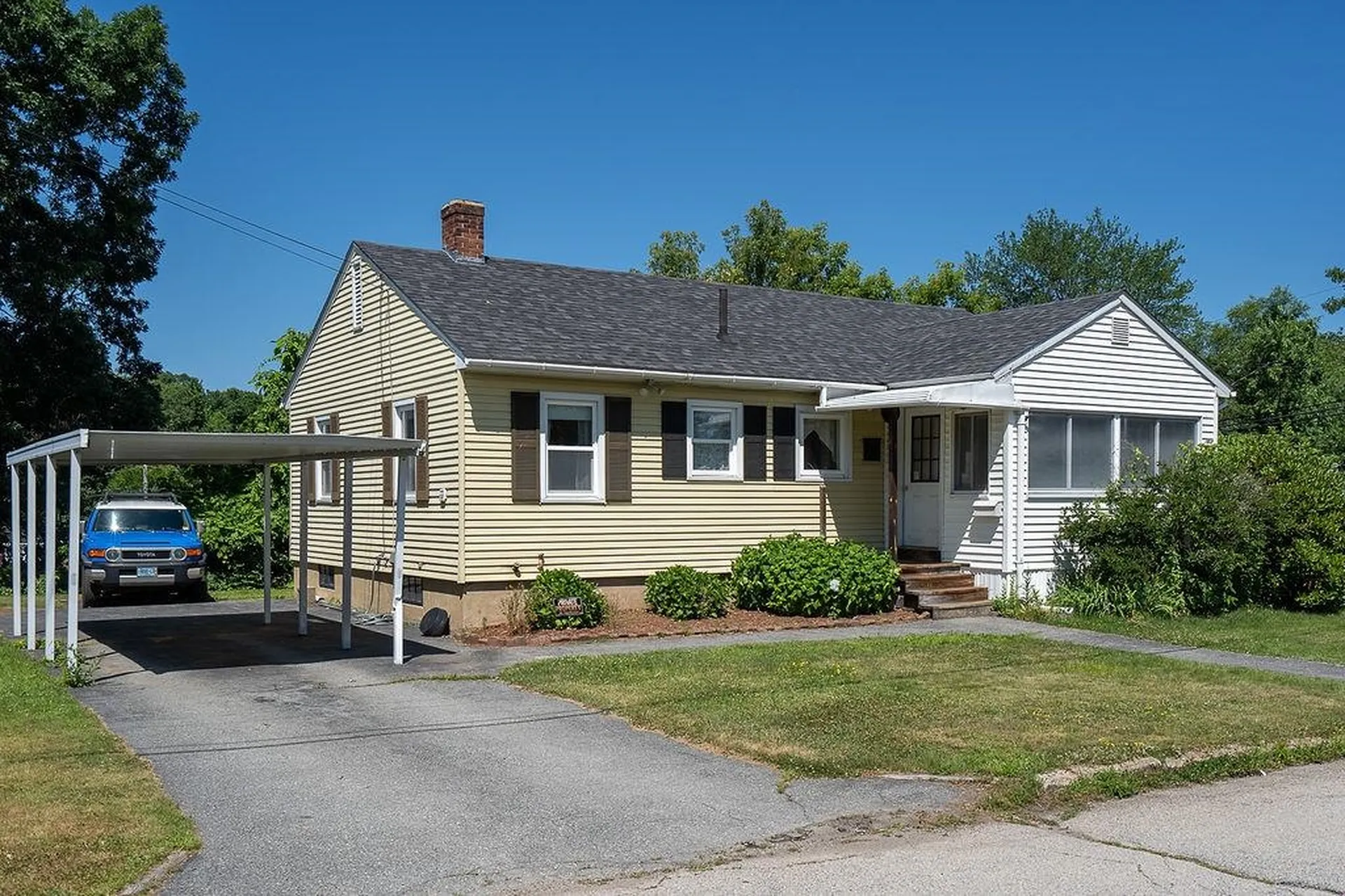 837 Cilley Road Manchester NH 03103