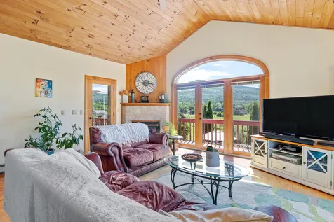 86 Goodwin Road Gilford NH 03249