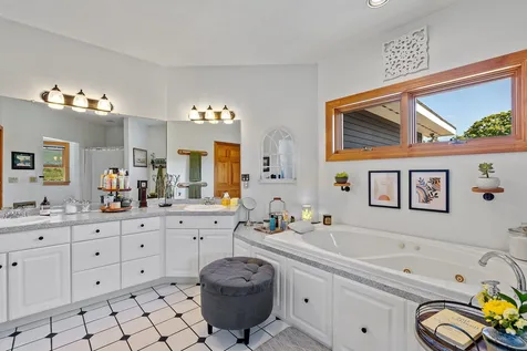 86 Goodwin Road Gilford NH 03249