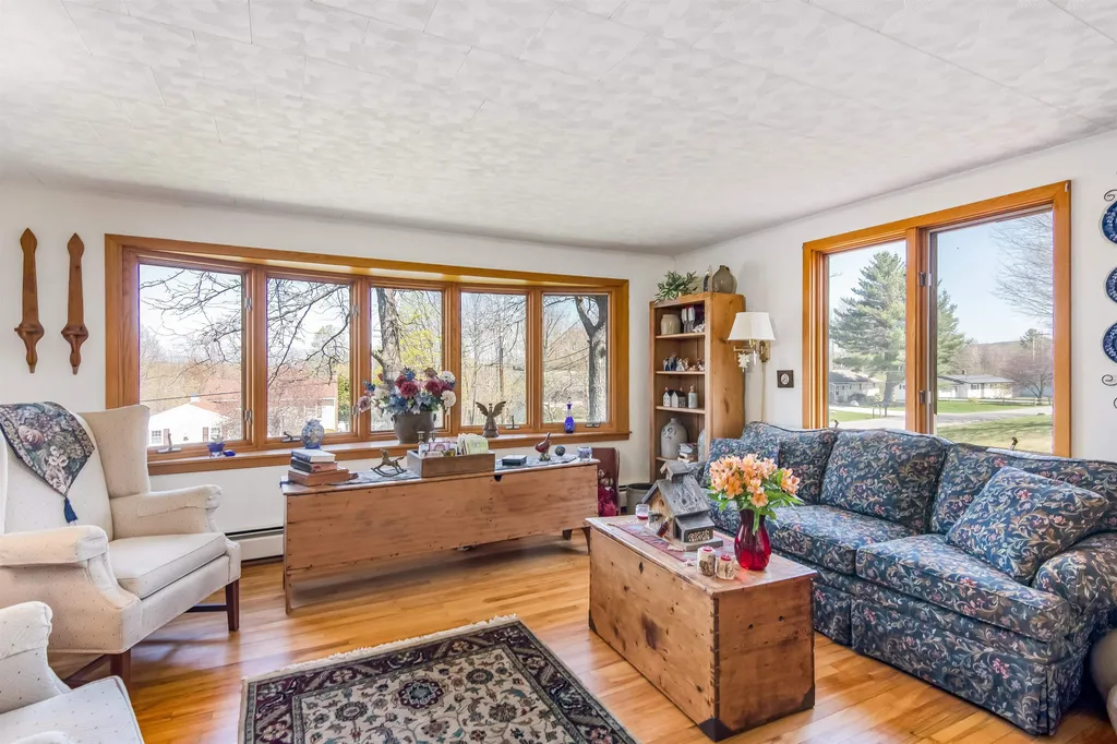27 Cherrywood Drive Barre Town VT 05641