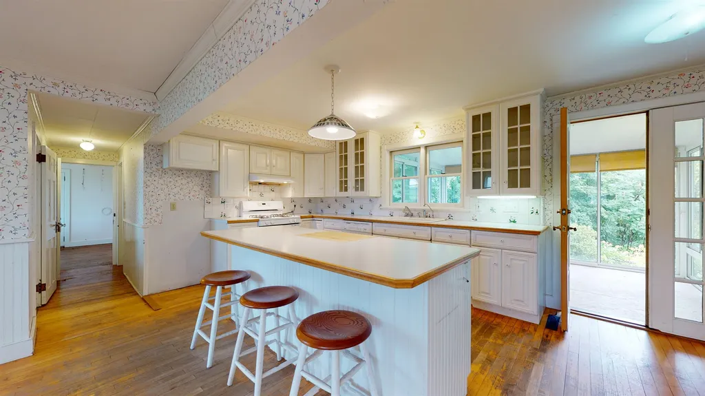 1777 Ridge Road Cornwall VT 05753