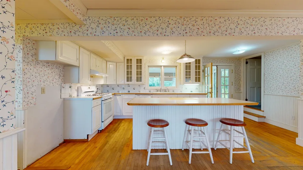 1777 Ridge Road Cornwall VT 05753