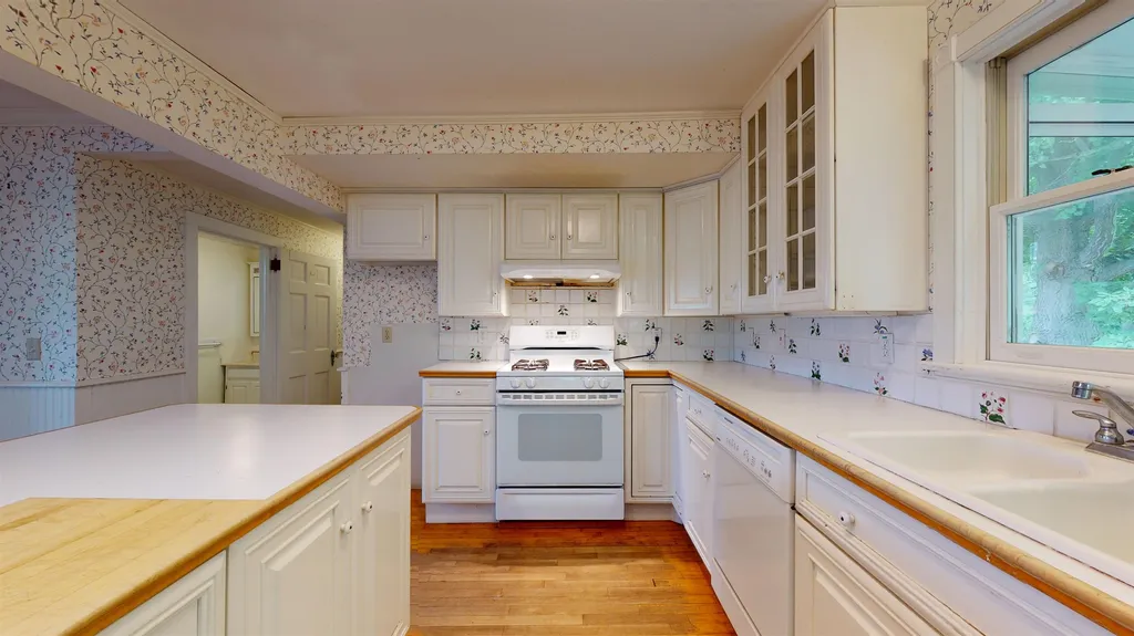 1777 Ridge Road Cornwall VT 05753