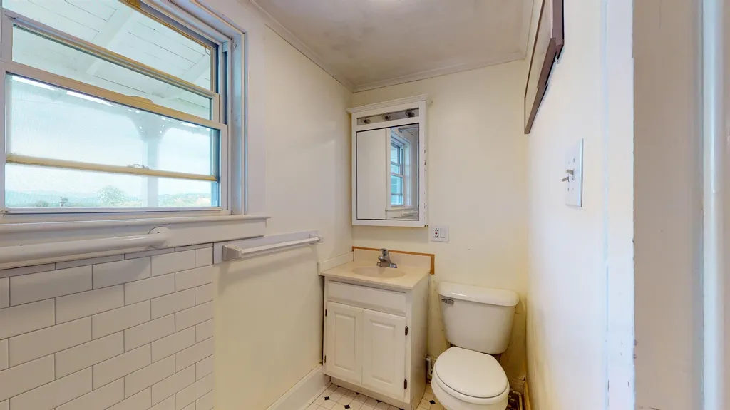 1777 Ridge Road Cornwall VT 05753