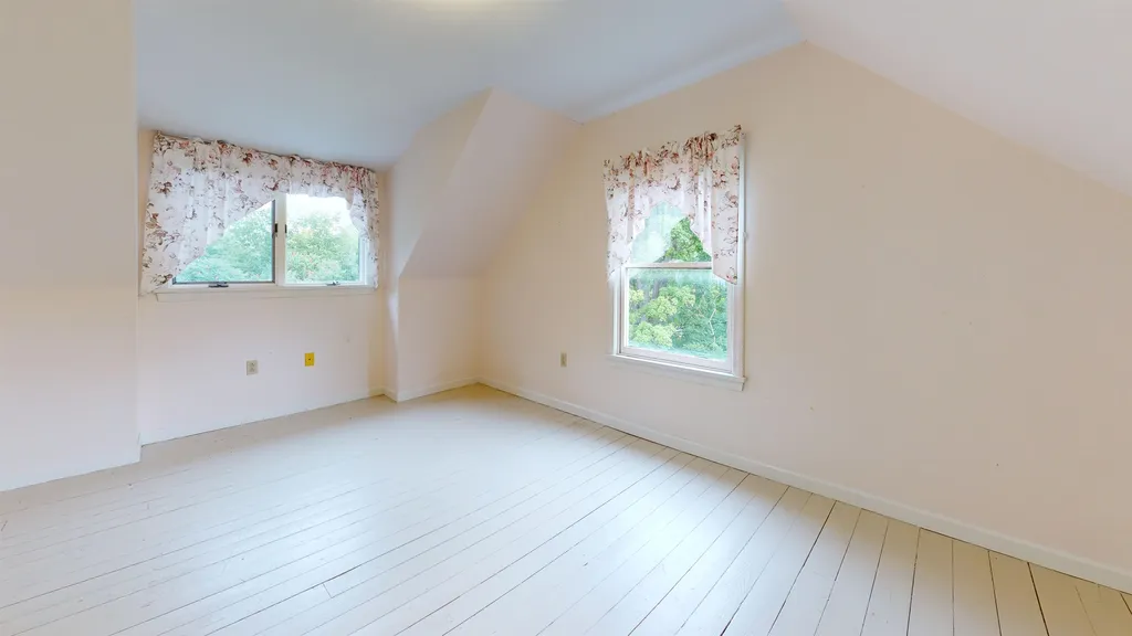 1777 Ridge Road Cornwall VT 05753