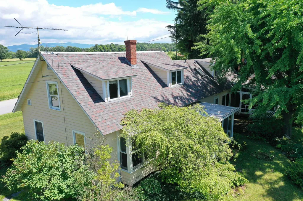 1777 Ridge Road Cornwall VT 05753
