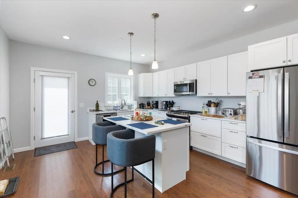 7 Venus Way Pelham NH 03076