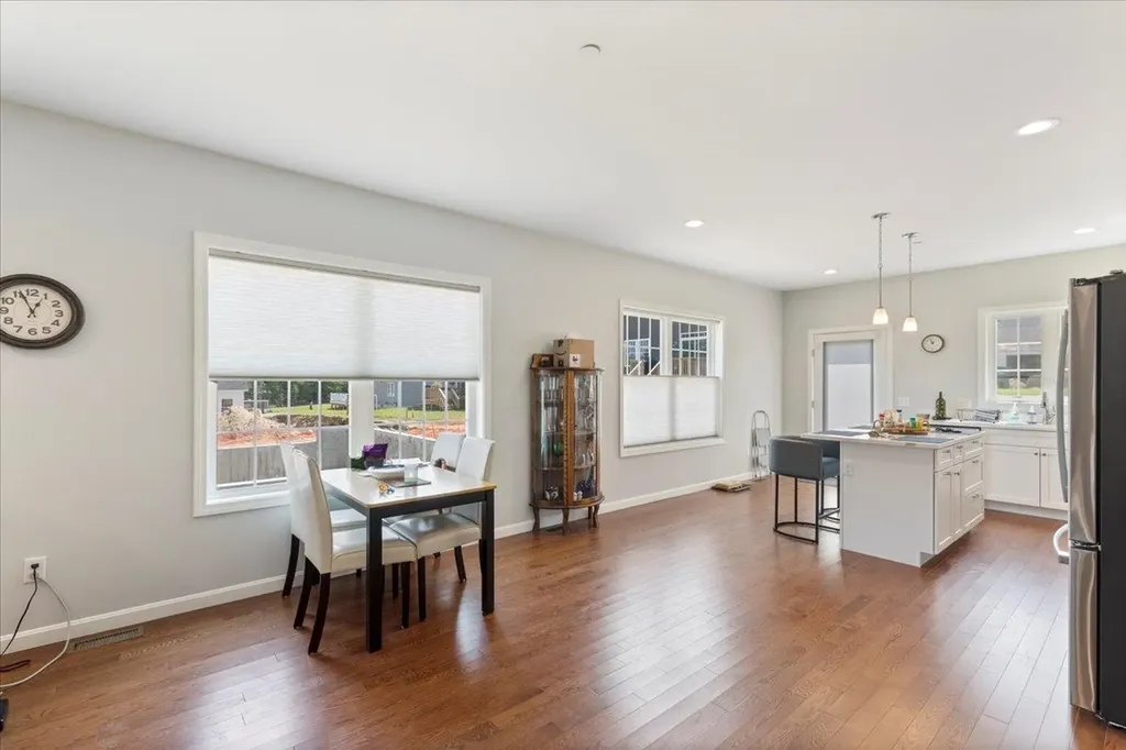 7 Venus Way Pelham NH 03076