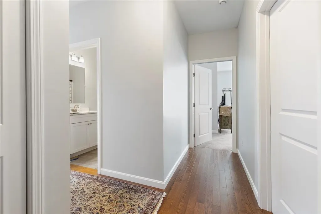 7 Venus Way Pelham NH 03076