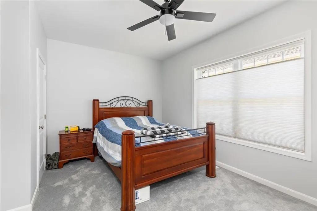 7 Venus Way Pelham NH 03076