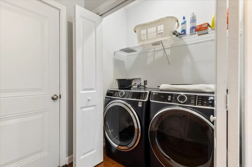 7 Venus Way Pelham NH 03076