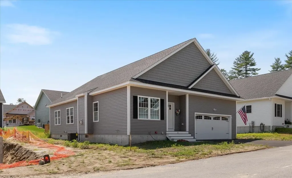 7 Venus Way Pelham NH 03076