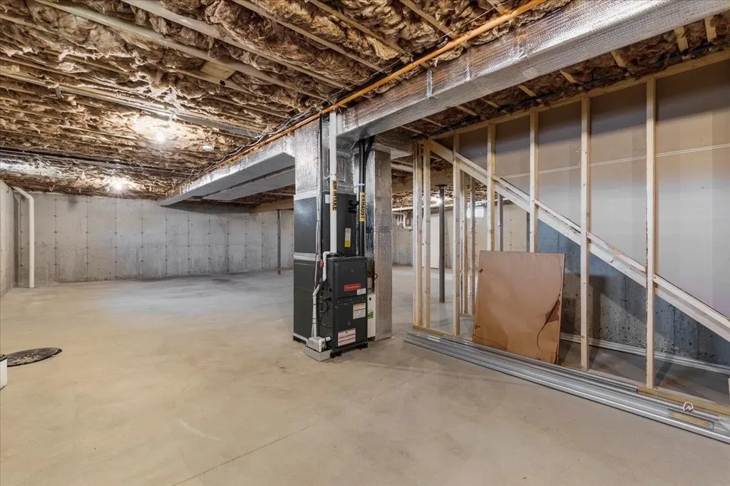 7 Venus Way Pelham NH 03076