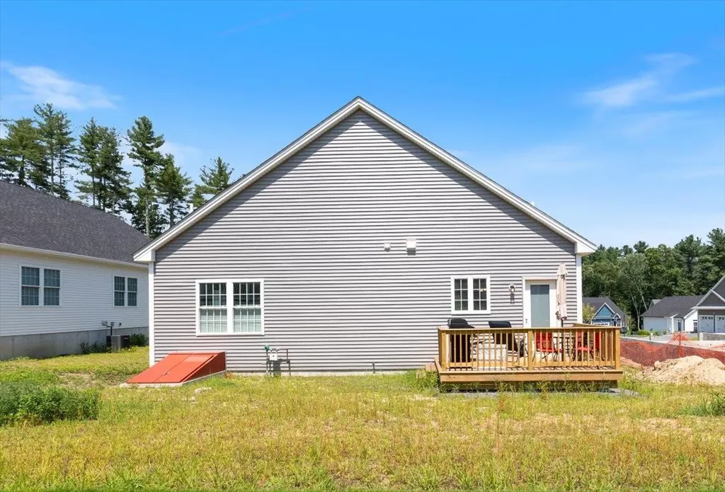 7 Venus Way Pelham NH 03076