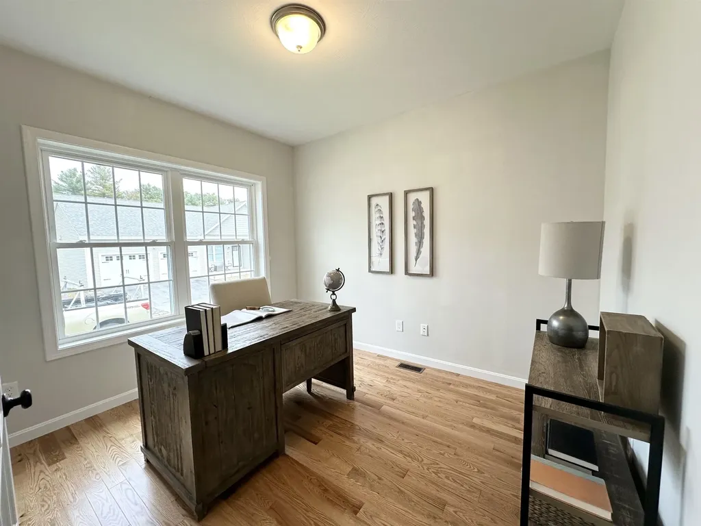 7 Venus Way Pelham NH 03076