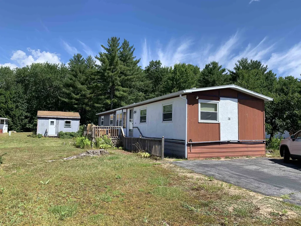 38 Cross Wind Lane Rochester NH 03867