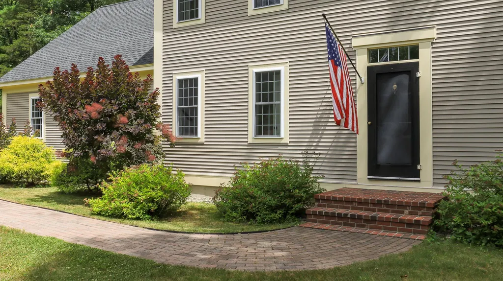 151 Mountain Road Nottingham NH 03290