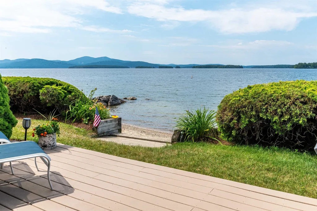 11 Portside Drive Moultonborough NH 03254