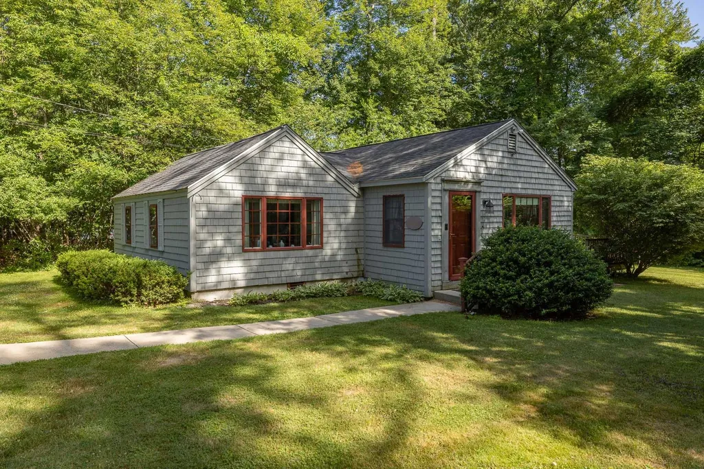 27 Briar Road Hampton NH 03842