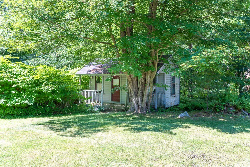 27 Briar Road Hampton NH 03842