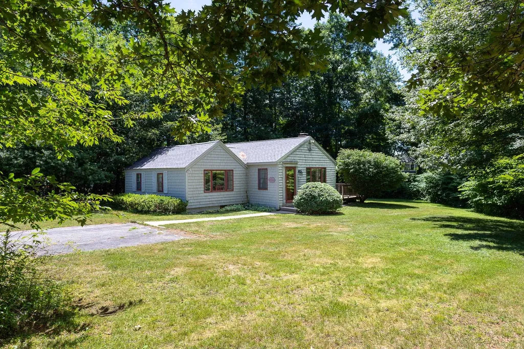 27 Briar Road Hampton NH 03842