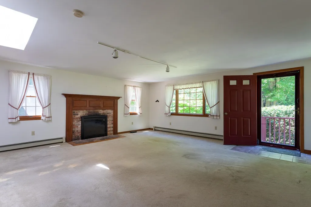 27 Briar Road Hampton NH 03842