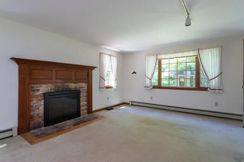 27 Briar Road Hampton NH 03842