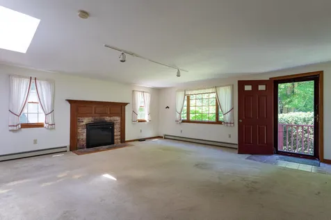 27 Briar Road Hampton NH 03842